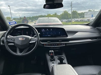 2024 Cadillac XT4 Premium Luxury