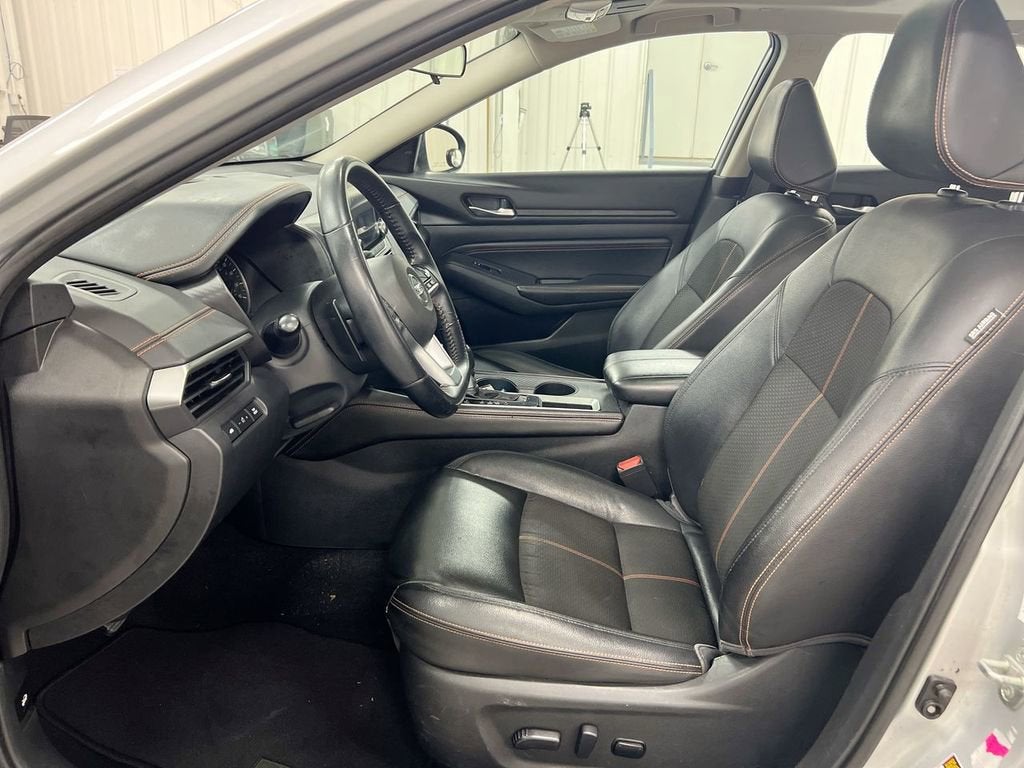 2020 Nissan Altima 2.0 SR