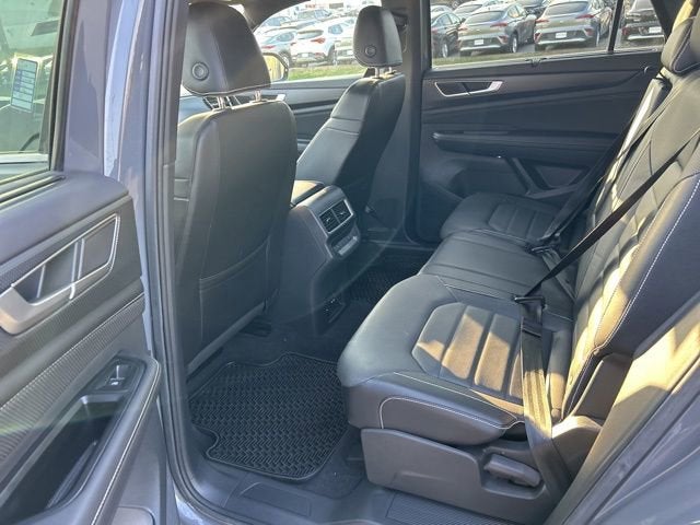 2024 Volkswagen Atlas Cross Sport 2.0T SEL R-Line