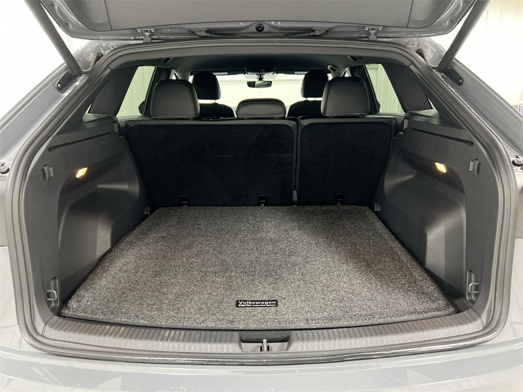 2021 Volkswagen Atlas Cross Sport 3.6L V6 SE w/Technology R-Line