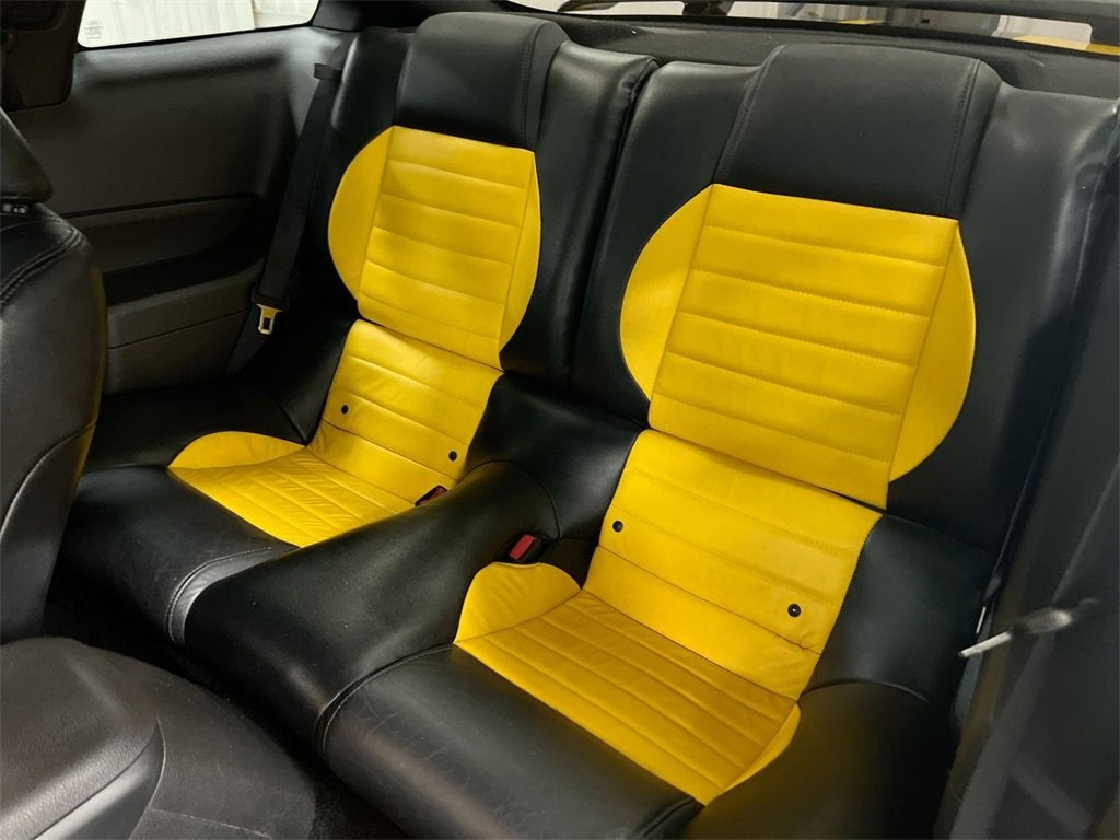 2005 Ford Mustang GT Deluxe