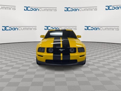 2005 Ford Mustang GT Deluxe