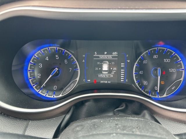 2024 Chrysler Voyager LX