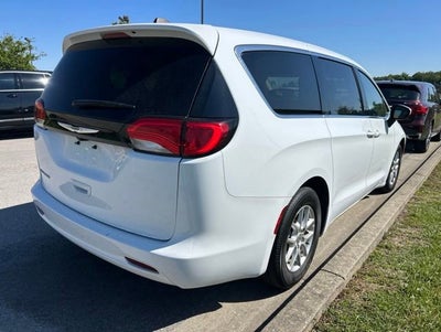 2023 Chrysler Voyager LX