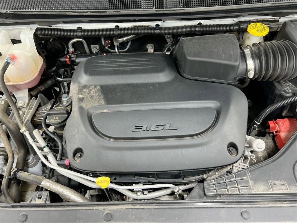 2024 Chrysler Voyager LX