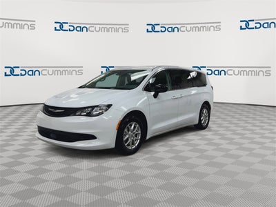 2024 Chrysler Voyager LX