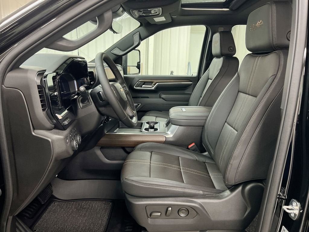 2024 Chevrolet Silverado 3500 HD High Country