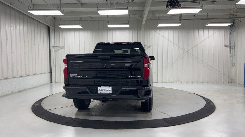 2023 Chevrolet Silverado 1500 Custom