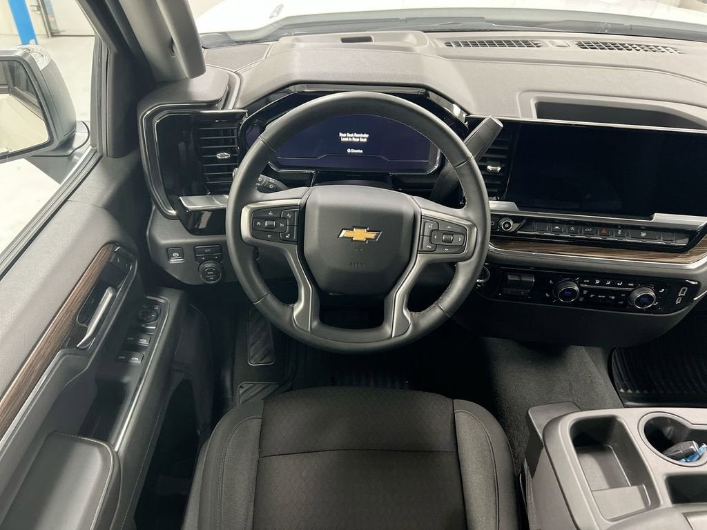 2025 Chevrolet Silverado 1500 LT (2FL)