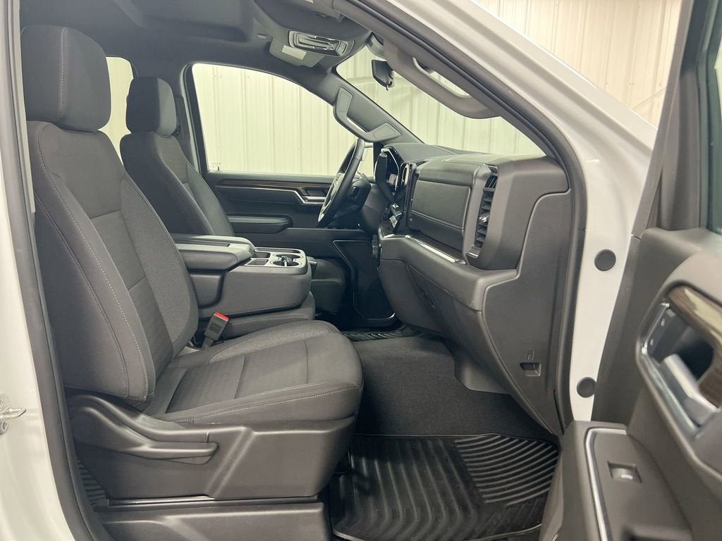 2025 Chevrolet Silverado 1500 LT (2FL)