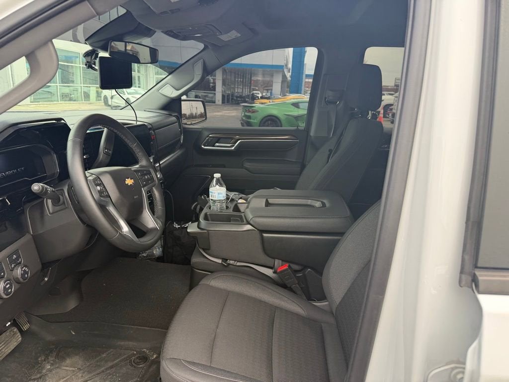 2025 Chevrolet Silverado 1500 LT (2FL)