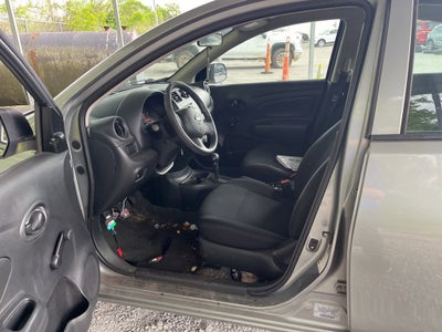 2014 Nissan Versa S