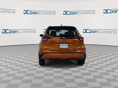 2021 Nissan Kicks SR