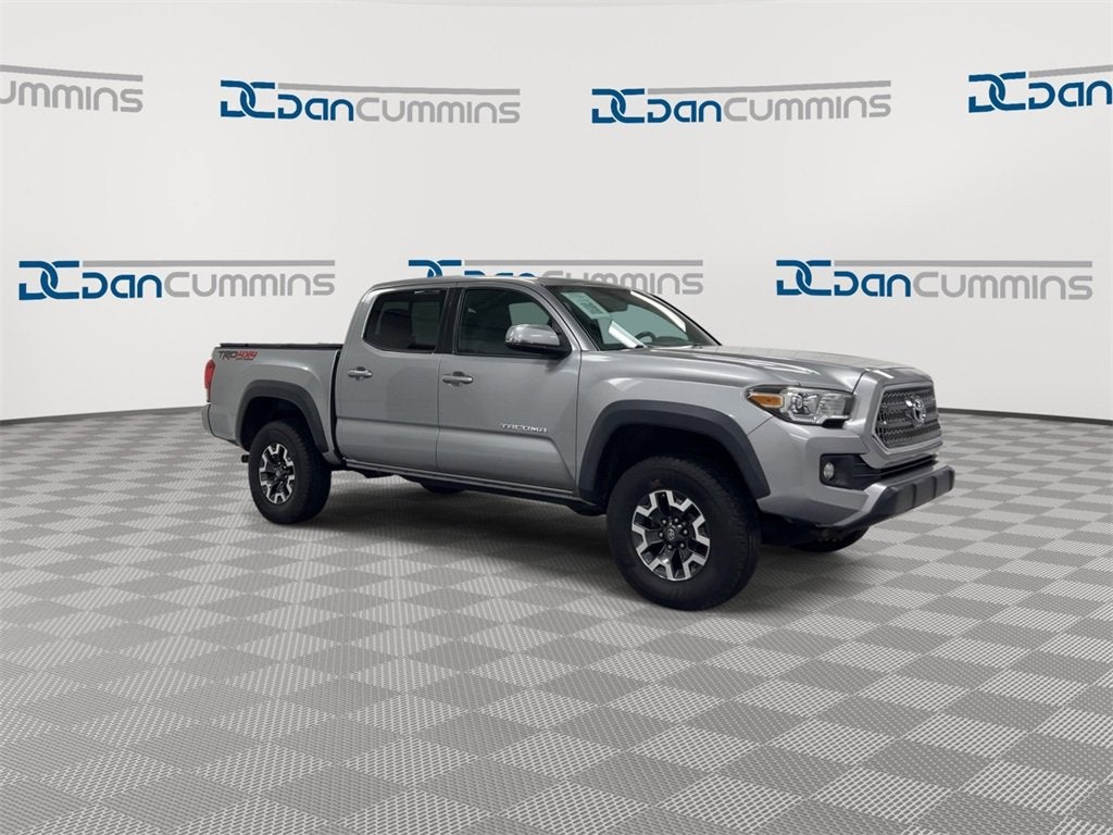 2016 Toyota Tacoma SR