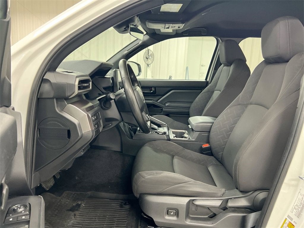 2024 Toyota Tacoma 4WD SR5