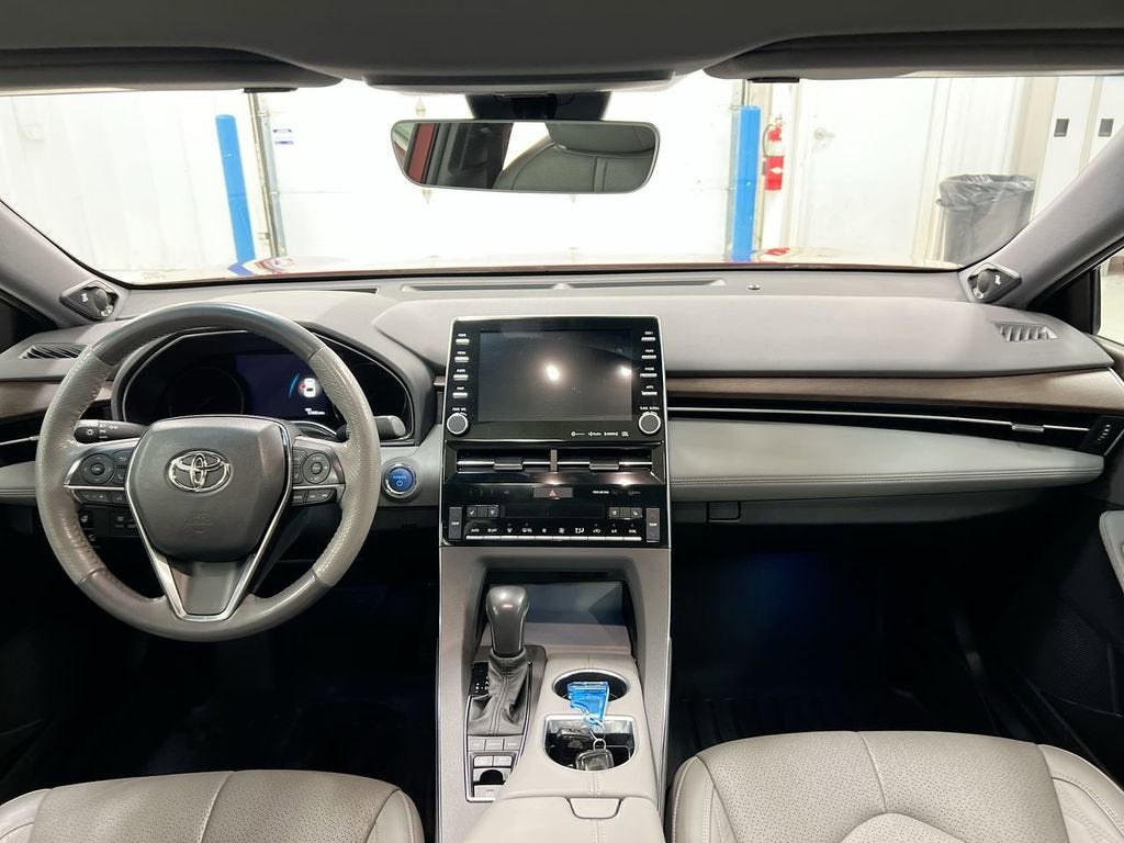 2022 Toyota Avalon Hybrid Limited