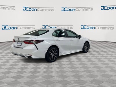 2022 Toyota Camry SE