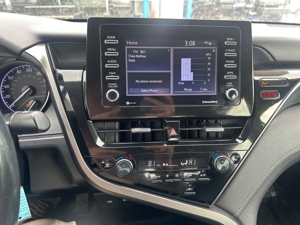 2022 Toyota Camry SE