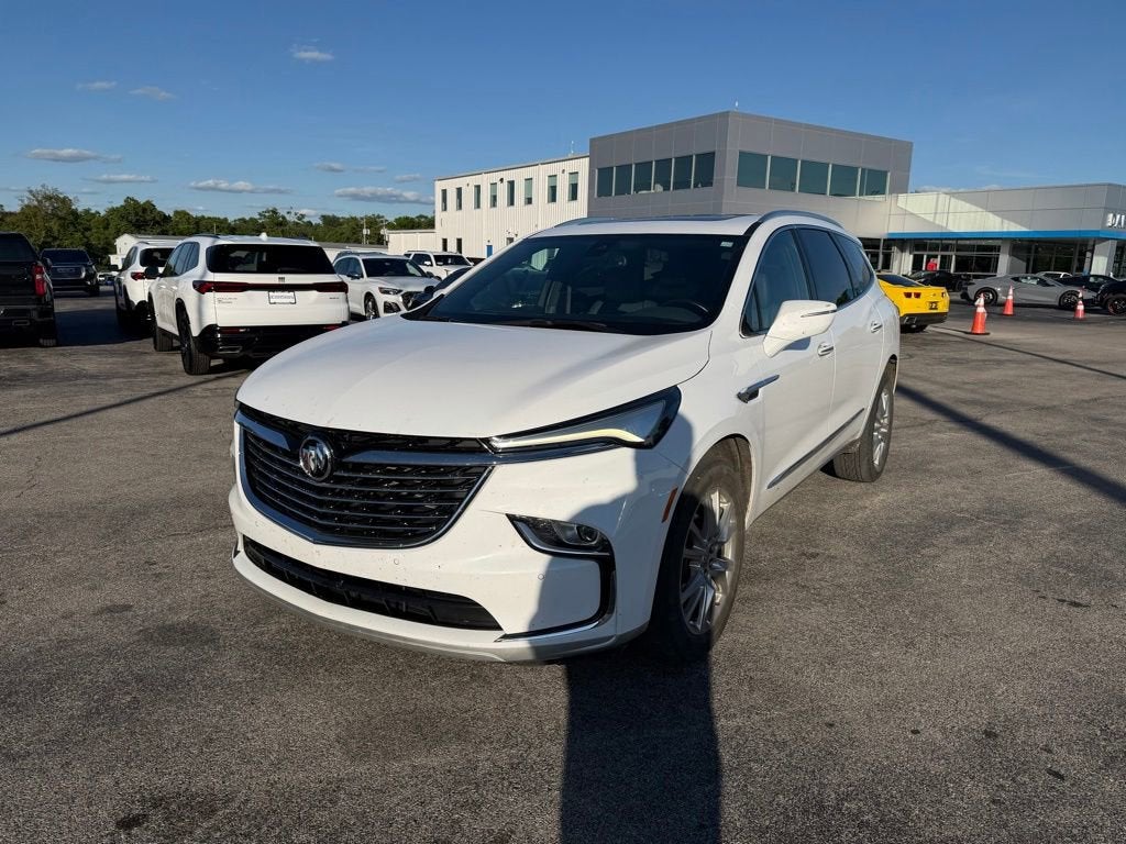 2023 Buick Enclave Essence