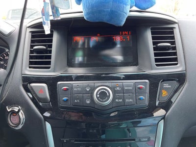 2016 Nissan Pathfinder Platinum