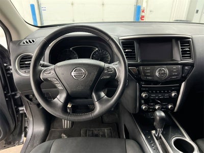 2020 Nissan Pathfinder SV