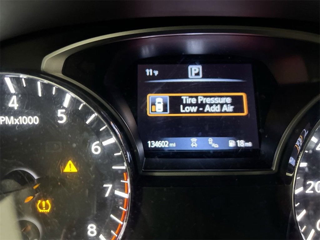 2020 Nissan Pathfinder SV