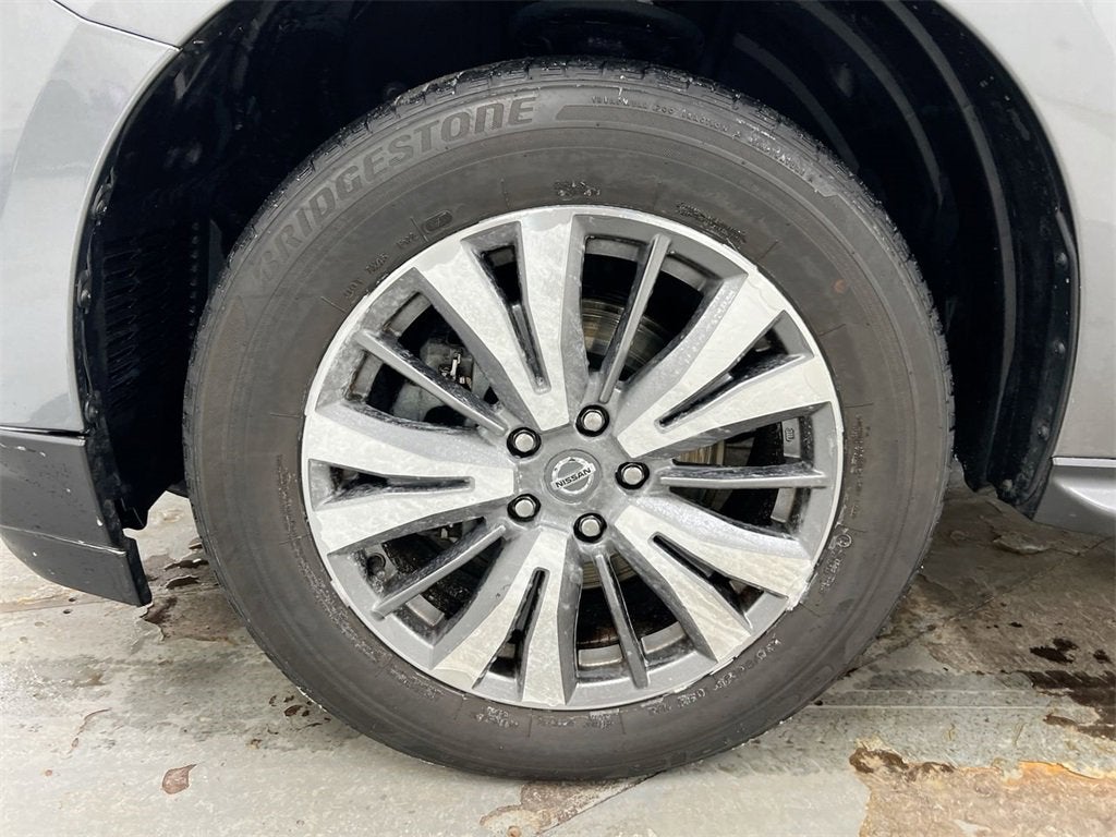 2020 Nissan Pathfinder SV