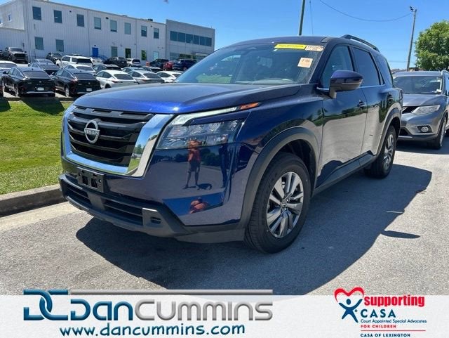 2025 Nissan Pathfinder SV