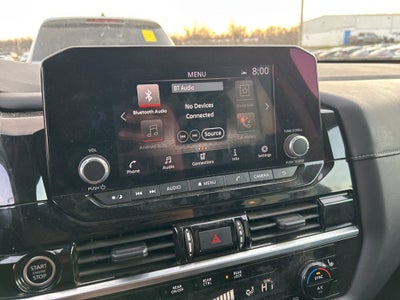 2024 Nissan Pathfinder SV