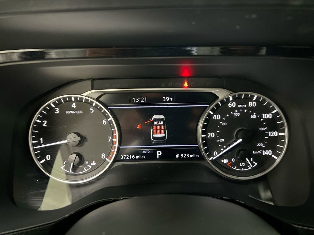 2025 Nissan Pathfinder SV