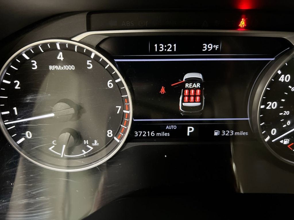 2025 Nissan Pathfinder SV