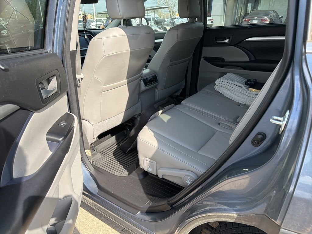 2018 Toyota Highlander SE