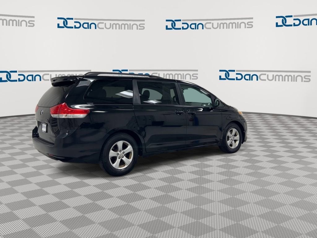 2011 Toyota Sienna LE AAS