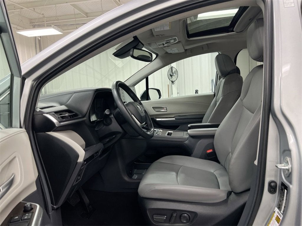 2024 Toyota Sienna XLE