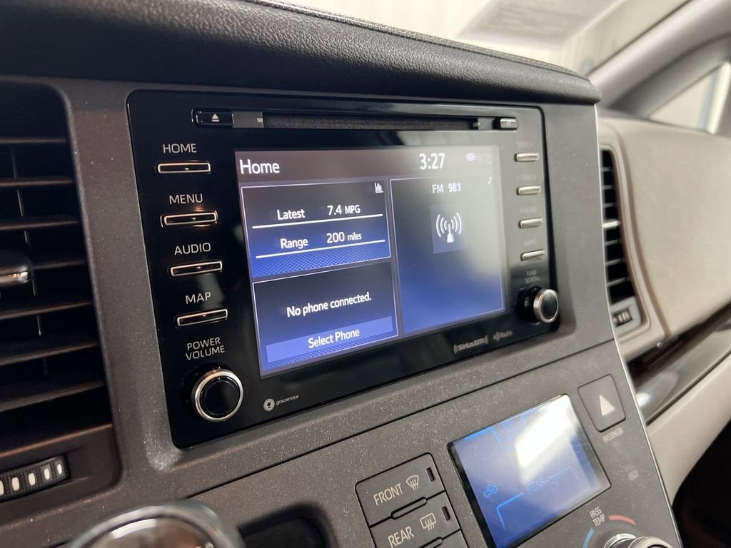2019 Toyota Sienna XLE Auto Access Seat