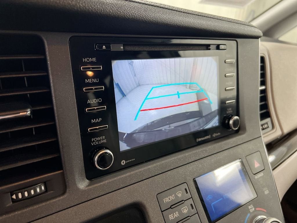 2019 Toyota Sienna XLE Auto Access Seat