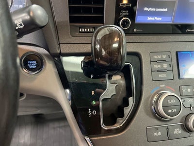 2019 Toyota Sienna XLE Auto Access Seat