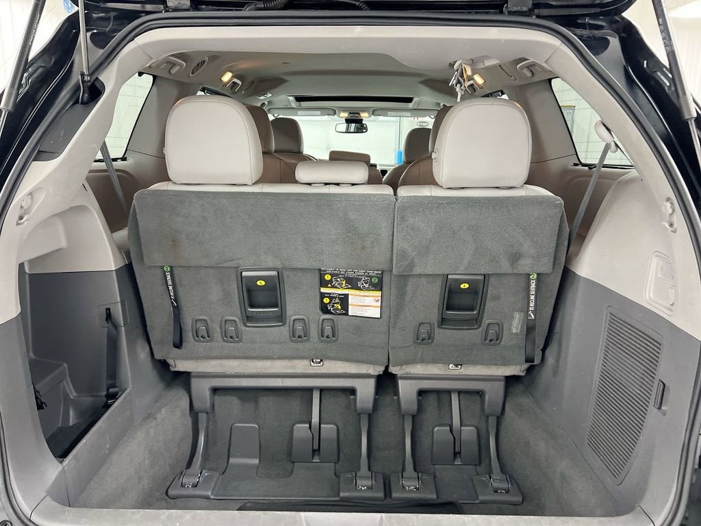 2019 Toyota Sienna XLE Auto Access Seat