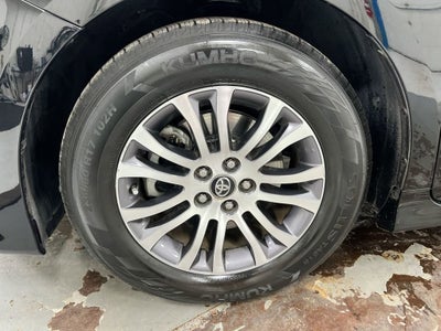 2019 Toyota Sienna XLE Auto Access Seat