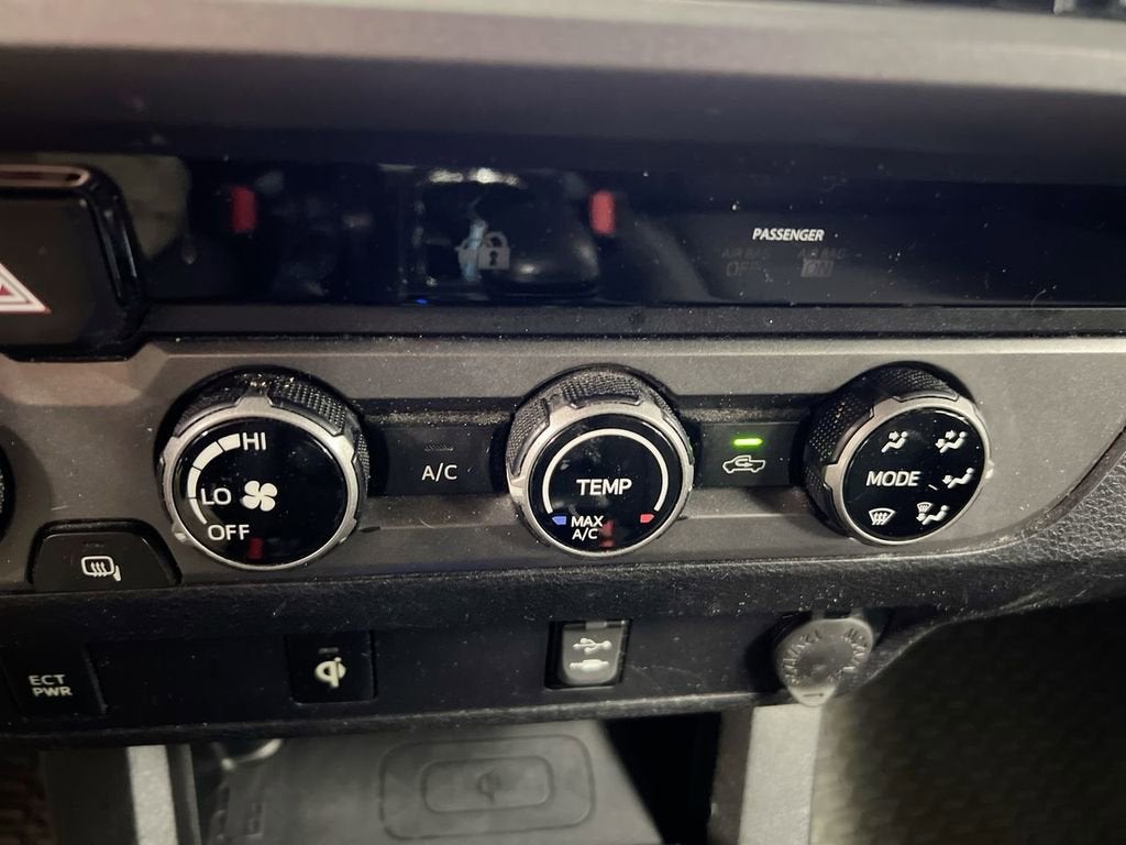 2016 Toyota Tacoma SR
