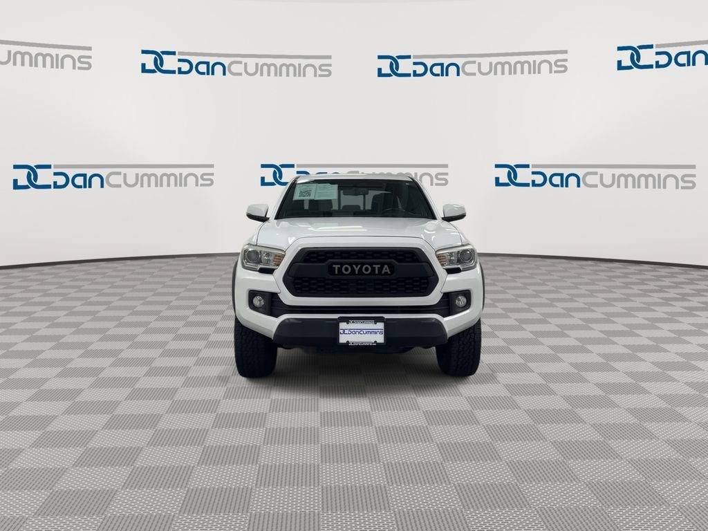 2016 Toyota Tacoma SR