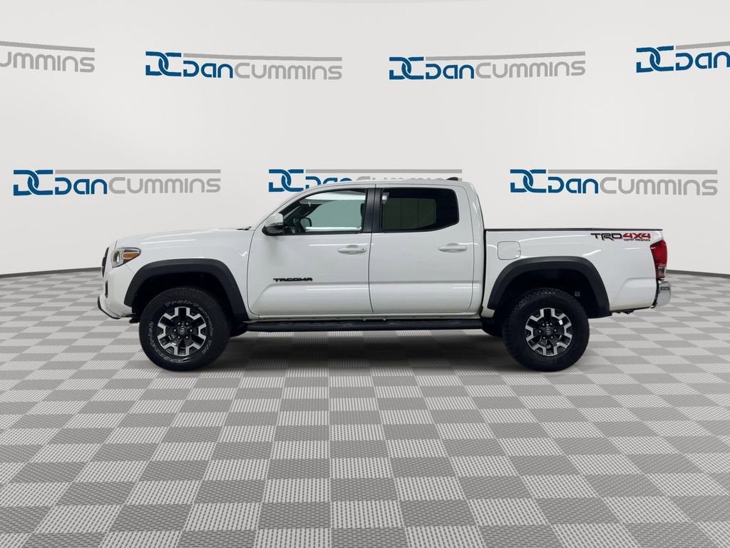 2016 Toyota Tacoma SR