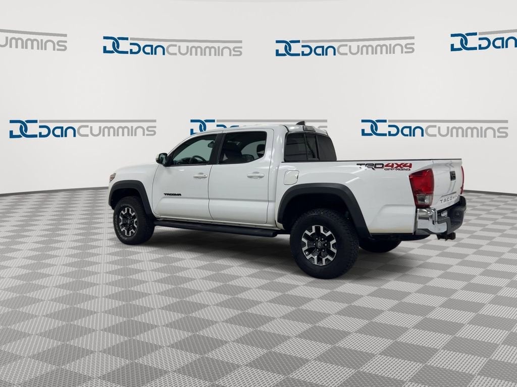 2016 Toyota Tacoma SR