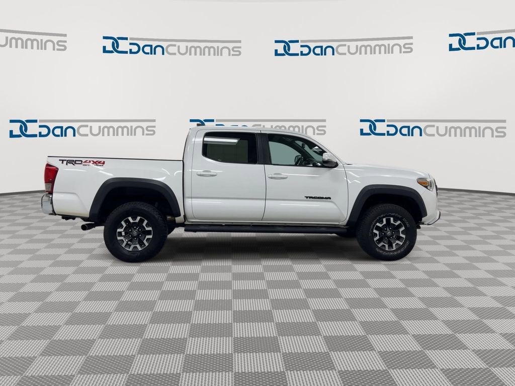 2016 Toyota Tacoma SR