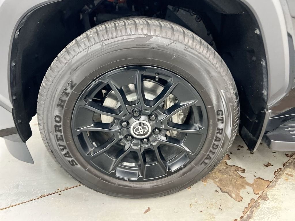 2024 Toyota Sequoia SR5