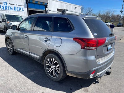 2016 Mitsubishi Outlander SE