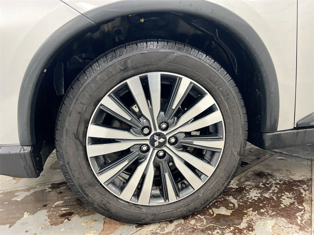 2019 Mitsubishi Outlander ES