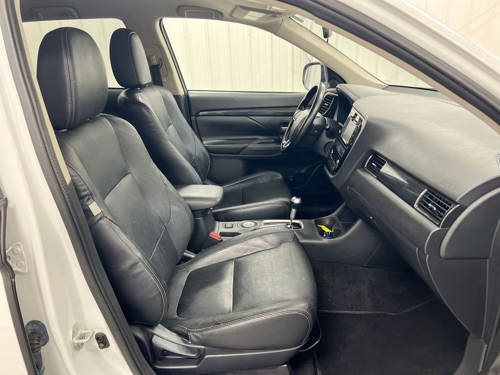 2016 Mitsubishi Outlander SE