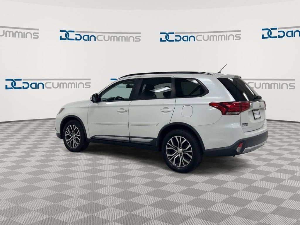 2016 Mitsubishi Outlander SE