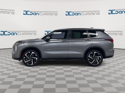 2023 Mitsubishi Outlander SE